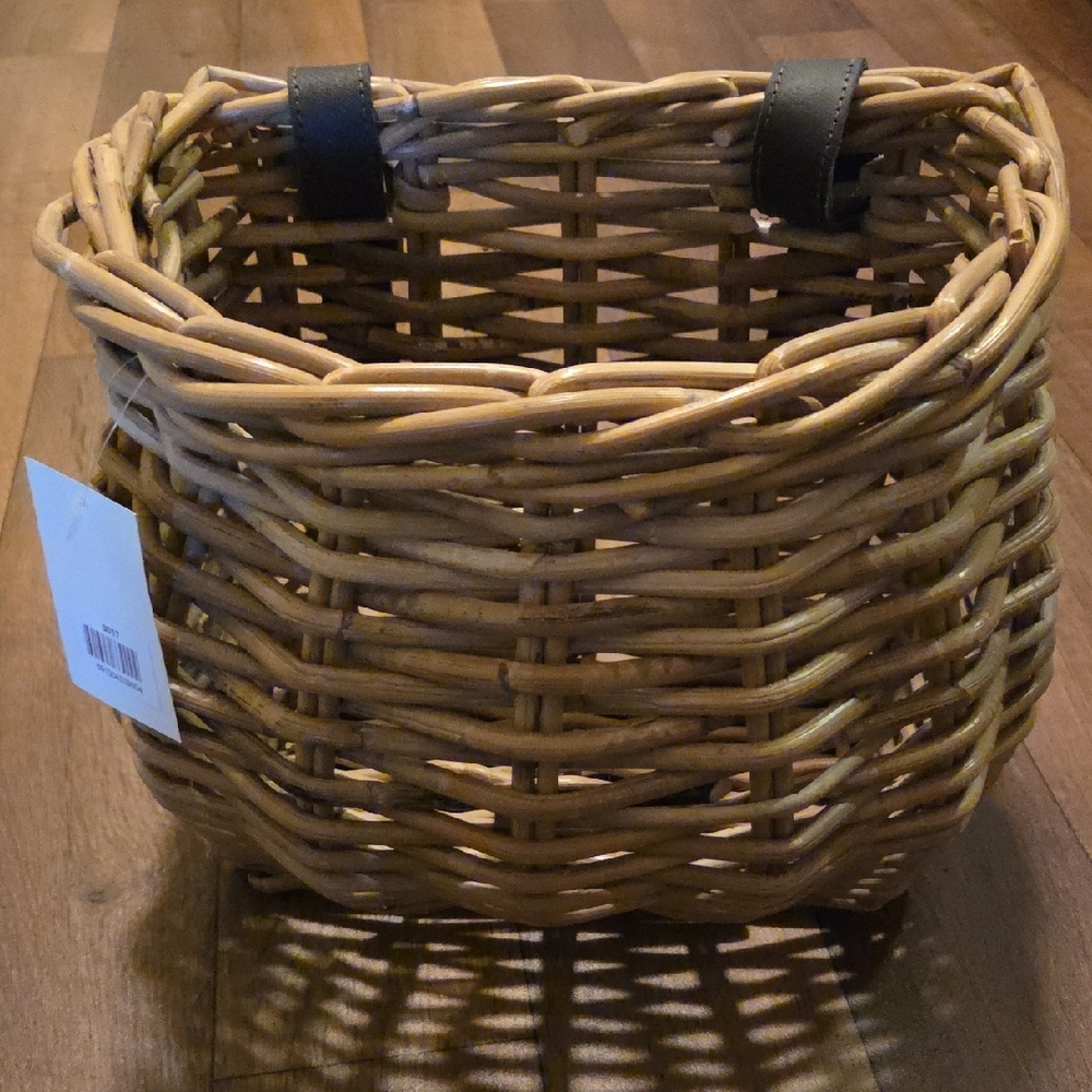 Wicker Bike Basket with adjustable Leather straps ( sturdy and well made )
